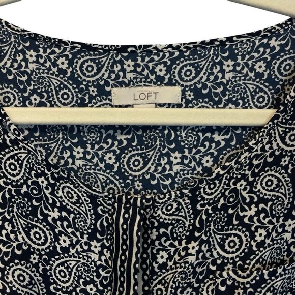 LOFT Romper Size 0 Blue White Paisley Print Long Sleeve Roll Tab One Piece EUC - Picture 5 of 16